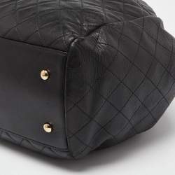 Pre Owned Chanel Black Quilted Leather CC Lock Drawstring Bucket Bag