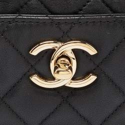 Pre Owned Chanel Black Quilted Leather CC Lock Drawstring Bucket Bag