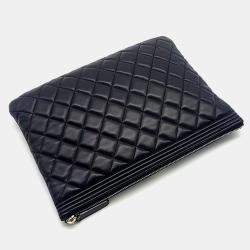 Pre Owned Chanel Black Caviar Leather Medium Boy Clutch Bag