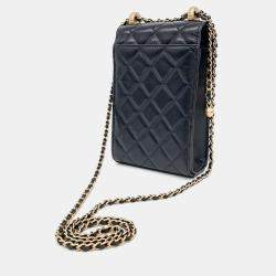 Pre Owned Chanel Black Leather Pearl Crush Chain Phone Holder Bag