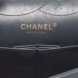 Pre Owned Chanel Grey Quilted Aged Patent Leather Classic 227 Reissue 2.55 Flap Bag