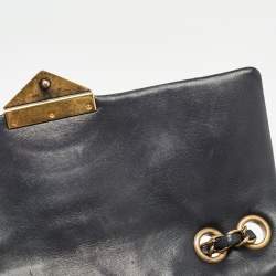 Pre Owned Chanel Black Quilted Leather Medium Pagoda Flap Bag