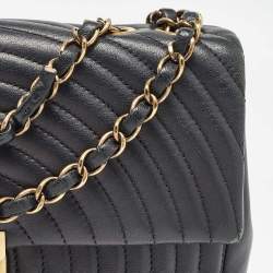 Pre Owned Chanel Black Quilted Leather Medium Pagoda Flap Bag