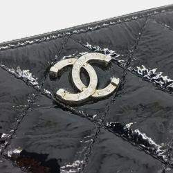 Pre Owned Chanel Black Quilted Leather O-Case Clutch