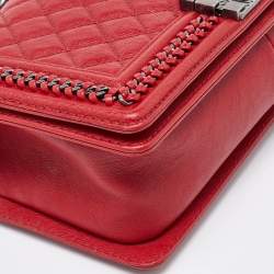 Pre Owned Chanel Red Quilted Leather Medium Chain Around Boy Flap Bag