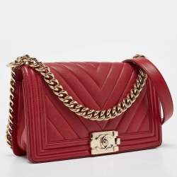 Pre Owned Chanel Red Chevron Leather Medium Boy Flap Bag