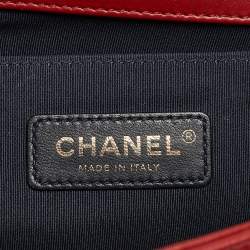 Pre Owned Chanel Red Chevron Leather Medium Boy Flap Bag