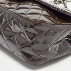مملوكة مسبقًا Chanel Plum Quilted Patent Leather Jumbo Classic Single Flap Bag
