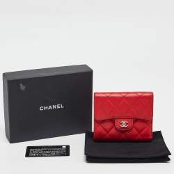 Pre Owned Chanel Red Quilted Leather CC Trifold Wallet