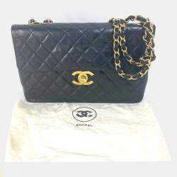 Chanel Black Quilted Lambskin Maxi Vintage Classic Single Flap Bag