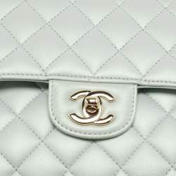 Pre Owned Chanel Green Iridescent Quilted Leather Medium Classic Double Flap Bag