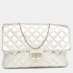 Pre Owned Chanel Silver Quilted Leather Classic 226 Reissue 2.55 Flap Bag 