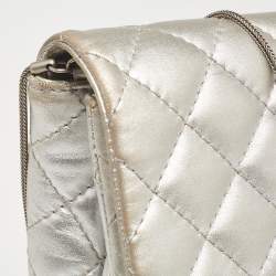 Pre Owned Chanel Silver Quilted Leather Classic 226 Reissue 2.55 Flap Bag 