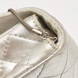 Pre Owned Chanel Silver Quilted Leather Classic 226 Reissue 2.55 Flap Bag 