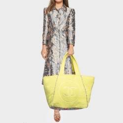 Pre Owned Chanel Yellow Terry Cloth CC Beach Tote w/Towel Set