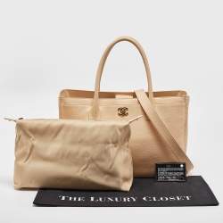 Pre Owned Chanel Light Beige Leather Cerf Shopper Tote