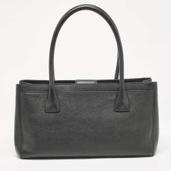 Pre Owned Chanel Black Leather Small Cerf Shopper Tote