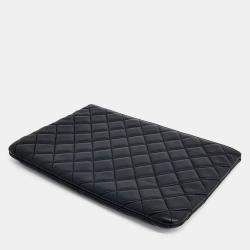 Pre Owned Chanel Clutch New Medium