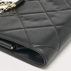 Pre Owned Chanel Black Quilted Leather Frame Round Handle Clutch Bag
