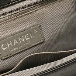 Pre Owned Chanel Black Quilted Leather New Medium Boy Bag