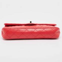 Pre Owned Chanel Red Quilted Caviar Leather East/West Classic Flap Bag