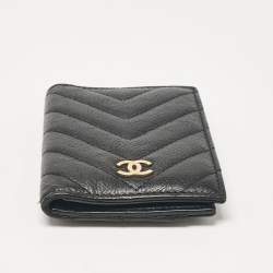 Pre Owned Chanel Black Chevron Quilted Leather CC Card Holder