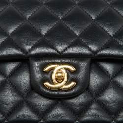 Pre Owned Chanel Black Quilted Leather Medium Classic Double Flap Bag