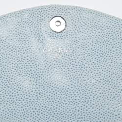 مملوكة مسبقًا Chanel Light Blue Caviar Leather Half Moon Wallet On Chain