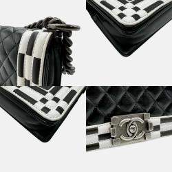 Pre Owned Chanel Black White Leather Boy Shoulder Bag
