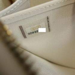 Chanel White Leather Matelasse CC Mark 19 Round Zipper
