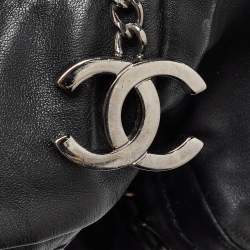 Pre Owned Chanel Black Leather Medium Chain Trim Luxe Ligne Bowler Bag