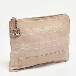Pre Owned Chanel Off White Leather Je Ne Suis Pas En Solde Pouch