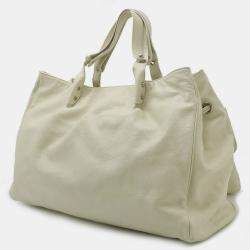Pre Owned Chanel Ivory White Caviar Skin Leather 2.55 Matelasse Turnlock Tote Bag