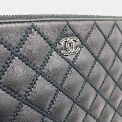 Pre Owned Chanel Stitch New Medium Clutch