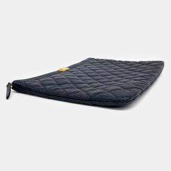 Pre Owned Chanel Caviar Boy New Medium Clutch