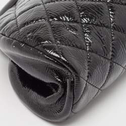 Pre Owned Chanel Black Quilted Patent Leather Kiss Lock Clutch