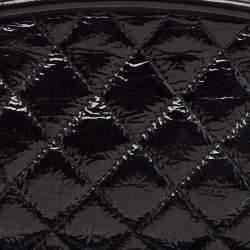 Pre Owned Chanel Black Quilted Patent Leather Kiss Lock Clutch
