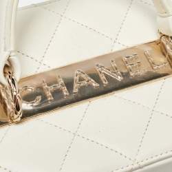 Pre Owned Chanel White Quilted Leather Trendy CC Vanity Case Bag