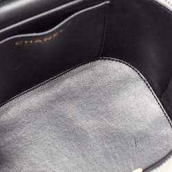 Pre Owned Chanel White Quilted Leather Trendy CC Vanity Case Bag