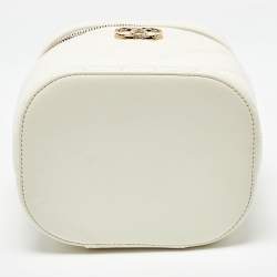 Pre Owned Chanel White Quilted Leather Trendy CC Vanity Case Bag