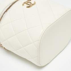 Pre Owned Chanel White Quilted Leather Trendy CC Vanity Case Bag