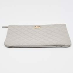 Pre Owned Chanel Grey Quilted Cavair Leather CC Zip Pouch