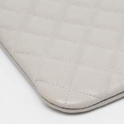 Pre Owned Chanel Grey Quilted Cavair Leather CC Zip Pouch