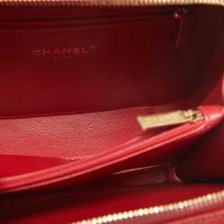 Pre Owned Chanel Red Quilted Caviar Leather Medium CC Filigree Vanity Case Bag