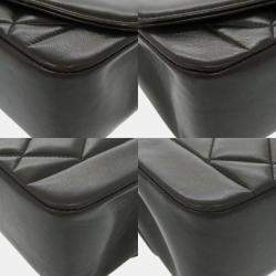 Pre Owned Chanel Black Lambskin Diana 22 Small Matelasse Shoulder Bag