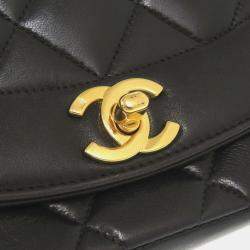 Pre Owned Chanel Black Lambskin Diana 22 Small Matelasse Shoulder Bag