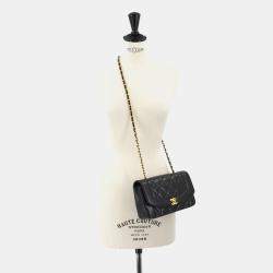 Chanel Black Leather Diana Matelasse 22 Chain Shoulder Bag