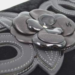 Pre Owned Chanel Black Velvet Camelia Single Chain Shoulder Bag