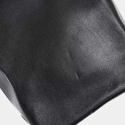 Pre Owned حقيبة يد شانيل أساسية جلد عجل أسود