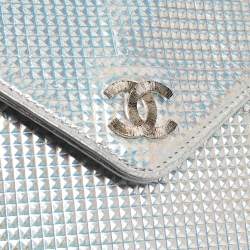 Pre Owned Chanel Silver Iridescent Embossed Leather CC Envelope Clutch